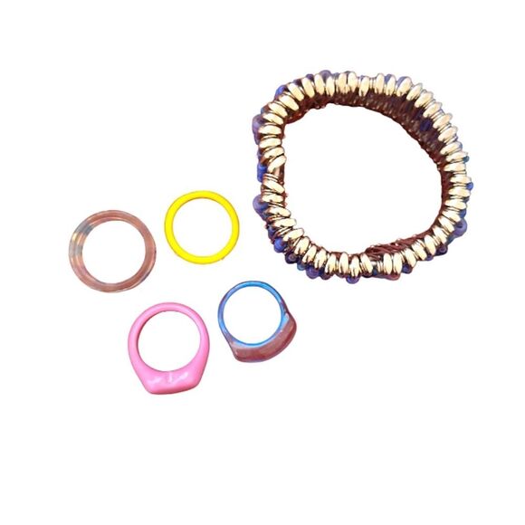 Retro Blue Beaded Safety Pin Bracelet and 4 Colorful Chunky Resin Rings Bundle - Picture 14 of 14